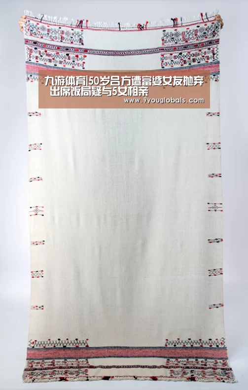 九游体育|50岁吕方遭富婆女友抛弃 出席饭局疑与5女相亲(图1) 九游体育
